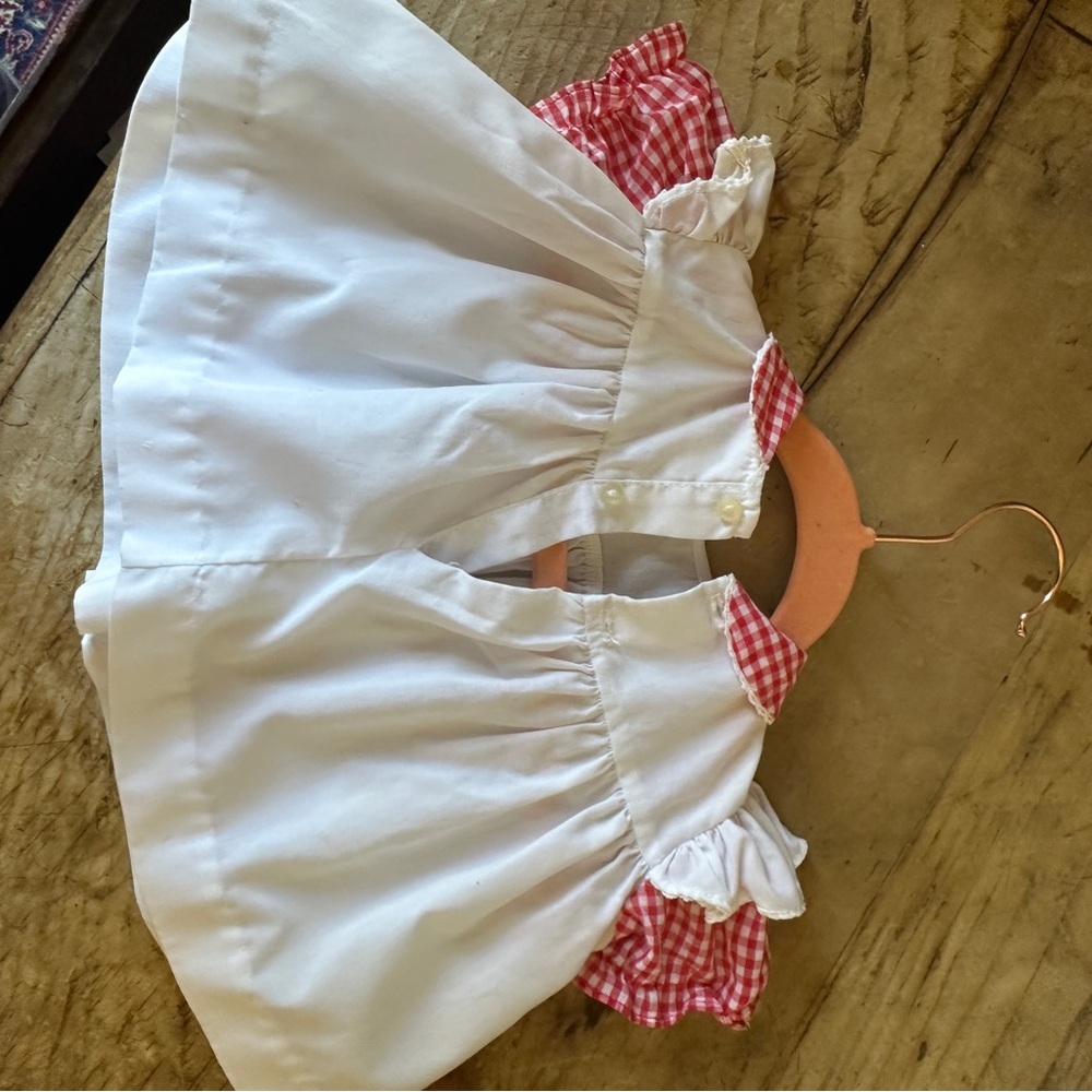 Rare Vintage girls Newborn Whinnie the Pooh embroidered dress - Picture 4 of 4
